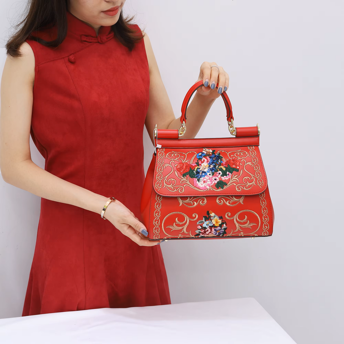 Embroidered Sequin Handbag – Eye-Catching Luxury Party & Daily Bag for Women