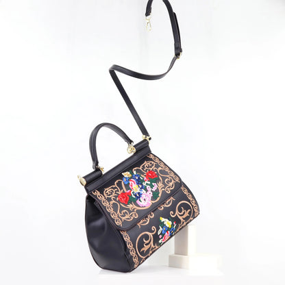 Luxury embroidered sequin handbag for women, eye-catching design perfect for parties or everyday use.