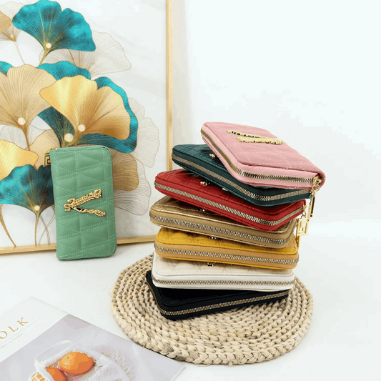 Elegant Embroidered Clutch Wallet - Stylish Zipper Purse | Vita Nova