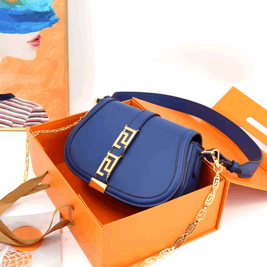 Stylish Chain Crossbody Saddle Bag | Vita Nova